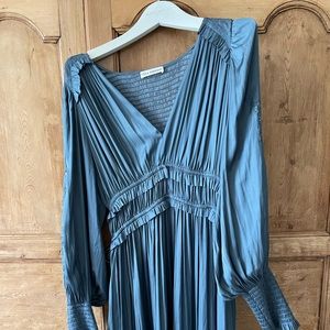 Gorgeous blue ulla Johnson dress !